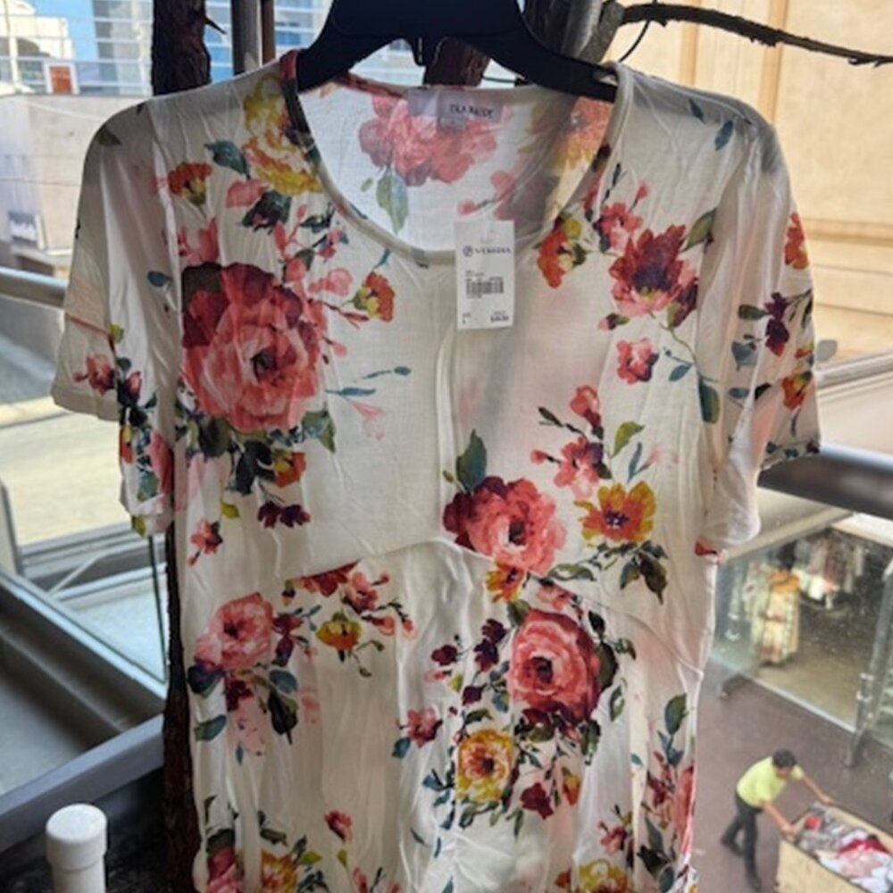 NWT Versona Adorable Floral Print Peplum Rayon Jersey Tee - Picture 3 of 7